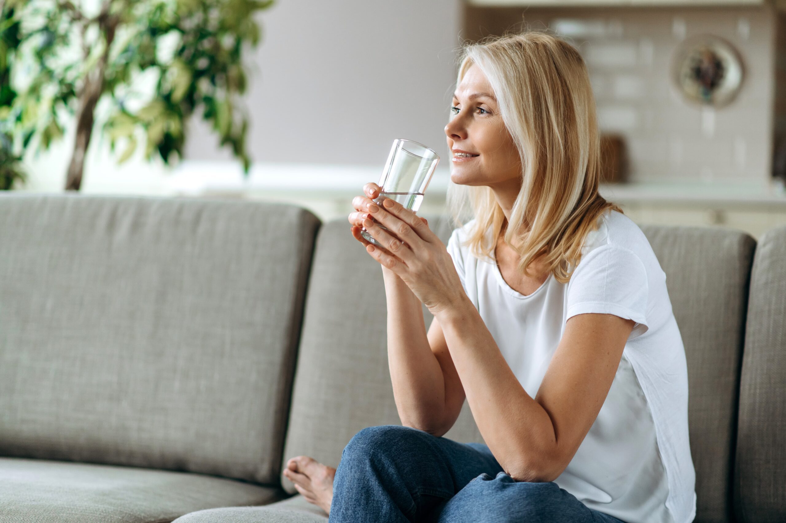 Staying hydrated helps with addiction recovery by easing withdrawal symptoms and improving comfort.
