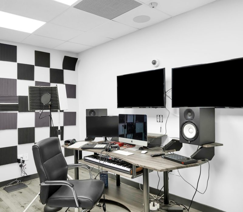 recording studio at Vanity Wellness Center's outpatient treatment rehab