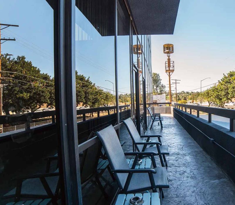 outdoor balcony at Vanity Wellness Center's outpatient treatment rehab
